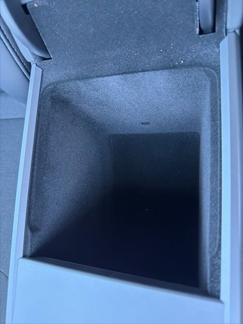 Used 2026 Tesla Model Y Standard image 37