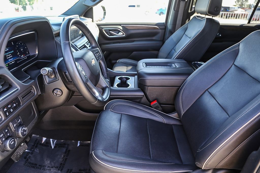 Used 2023 Chevrolet Suburban Premier image 18