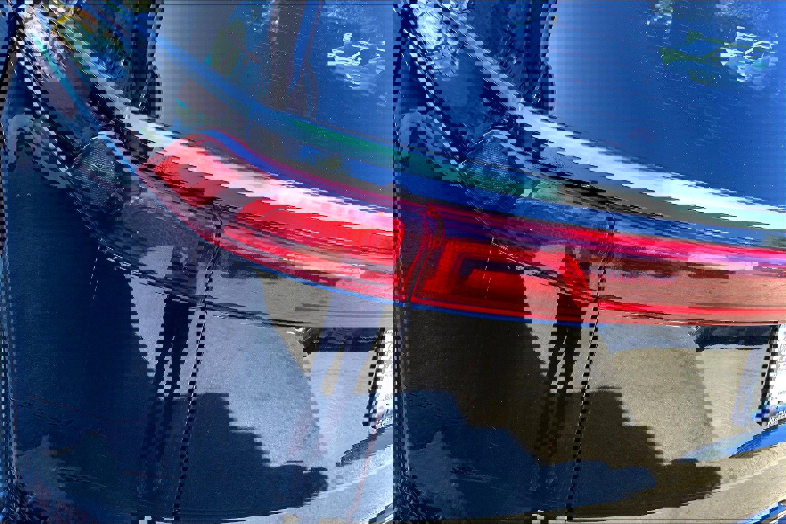 Used 2024 Kia Carnival LX image 31