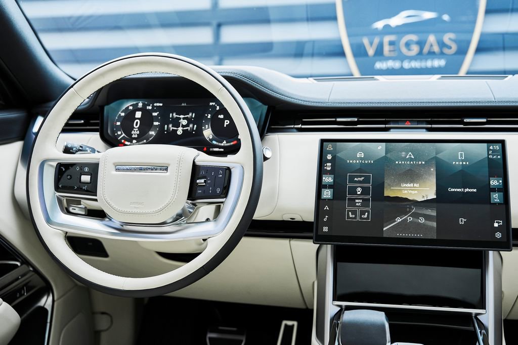 Used 2025 Land Rover Range Rover Long Wheelbase SE image 56