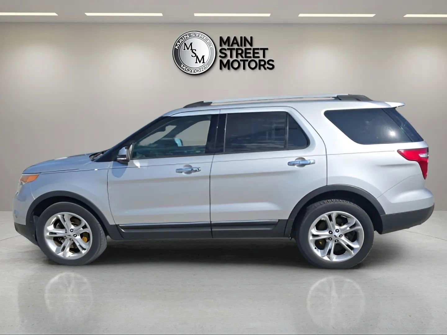 Used 2015 Ford Explorer Limited image 2