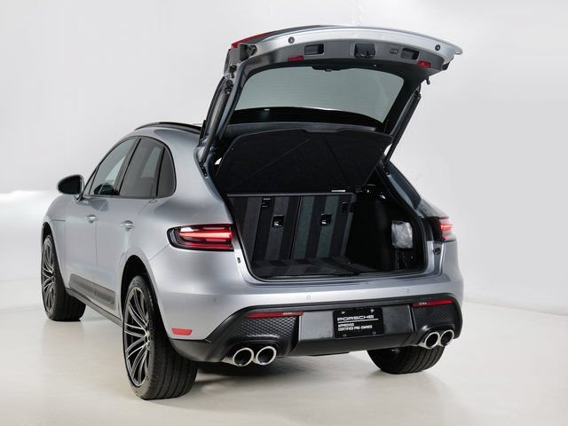 Certified 2026 Porsche Macan AWD/4WD image 35