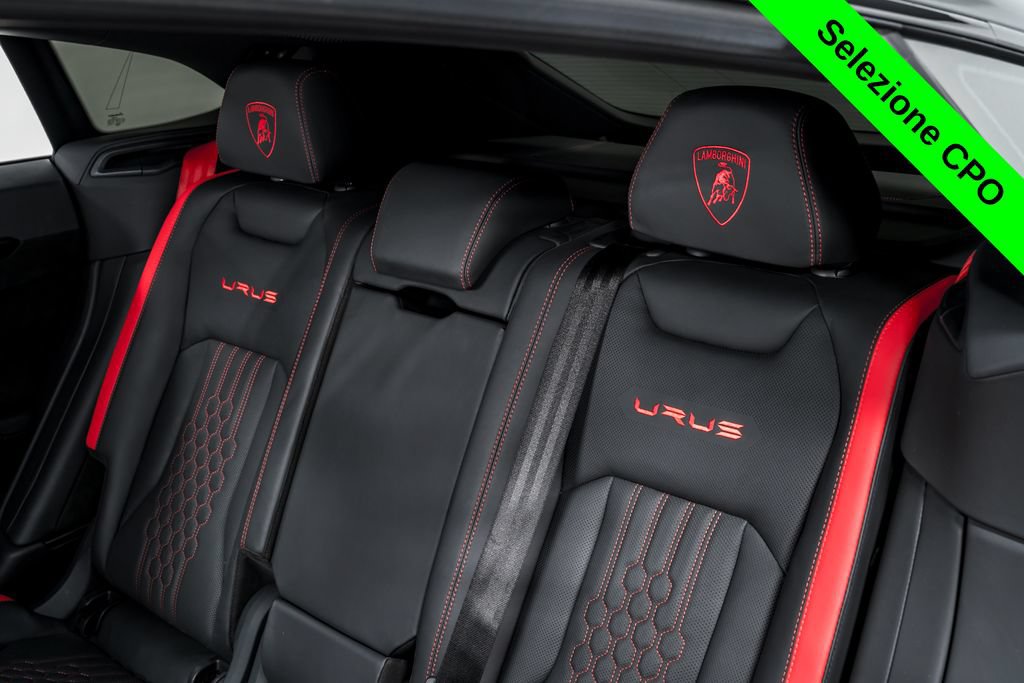 Used 2023 Lamborghini Urus Performante AWD/4WD image 33