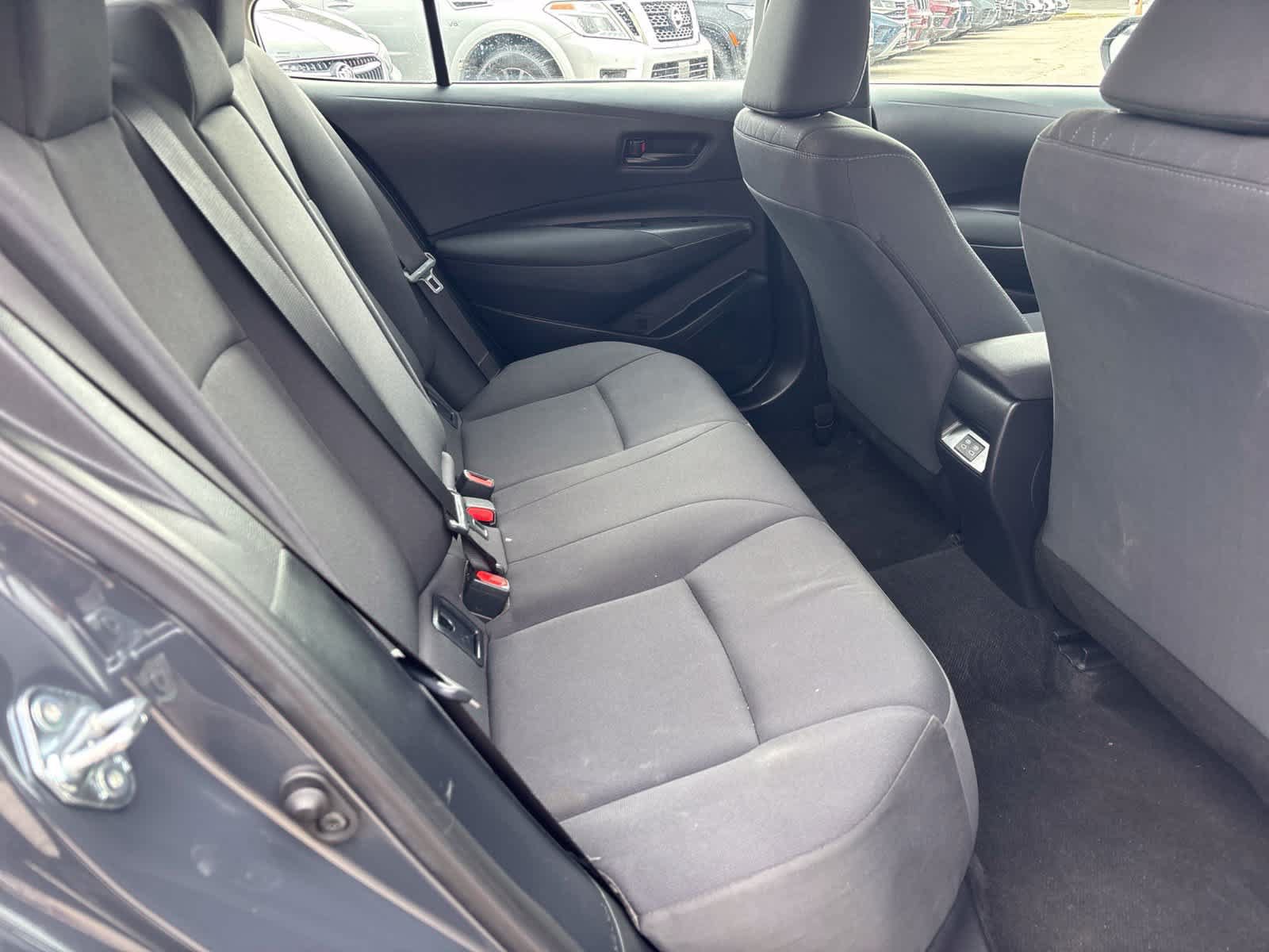 Used 2025 Toyota Corolla LE FWD image 15