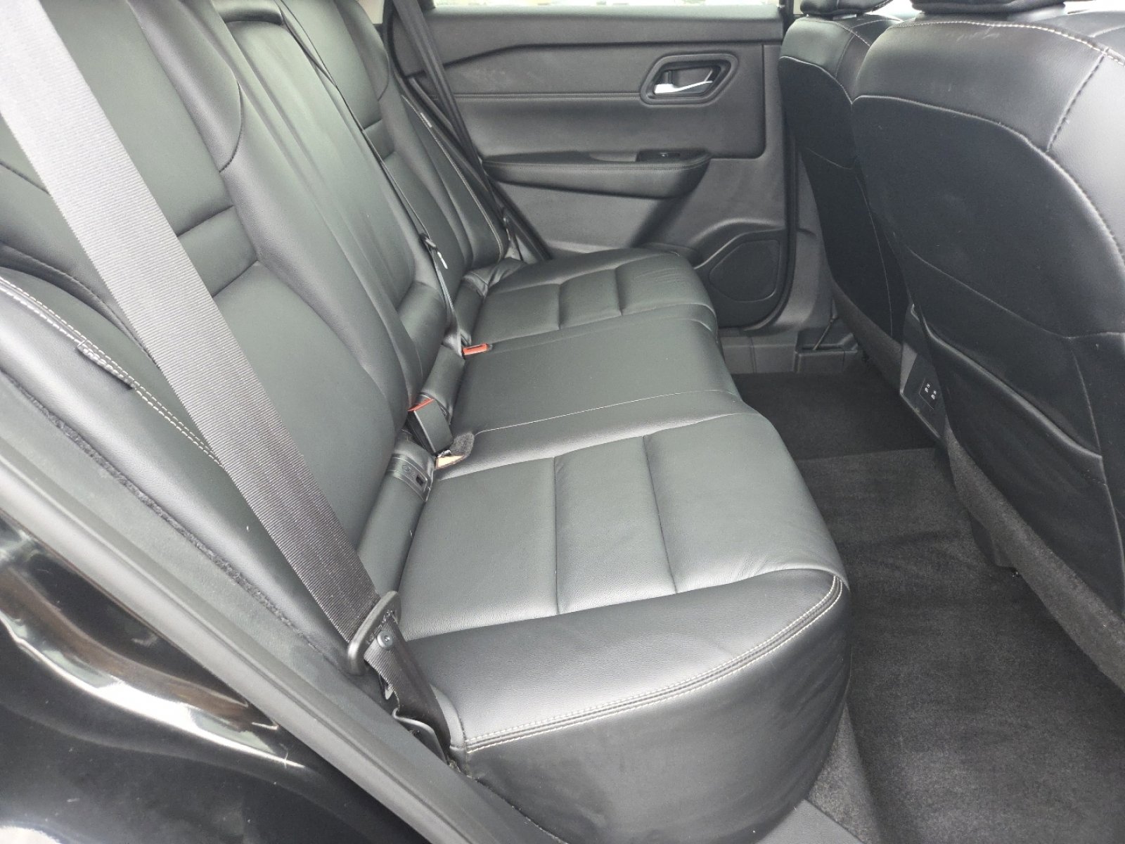 Used 2024 Nissan Rogue SL image 23