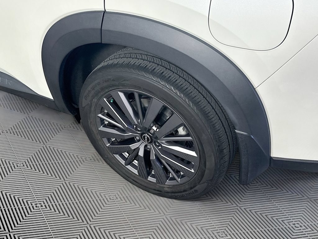 Certified 2023 Nissan Pathfinder SL w/ SL Premium Package AWD/4WD image 42