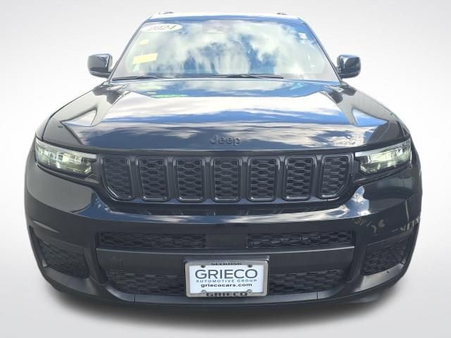 Used 2024 Jeep Grand Cherokee L Laredo image 2