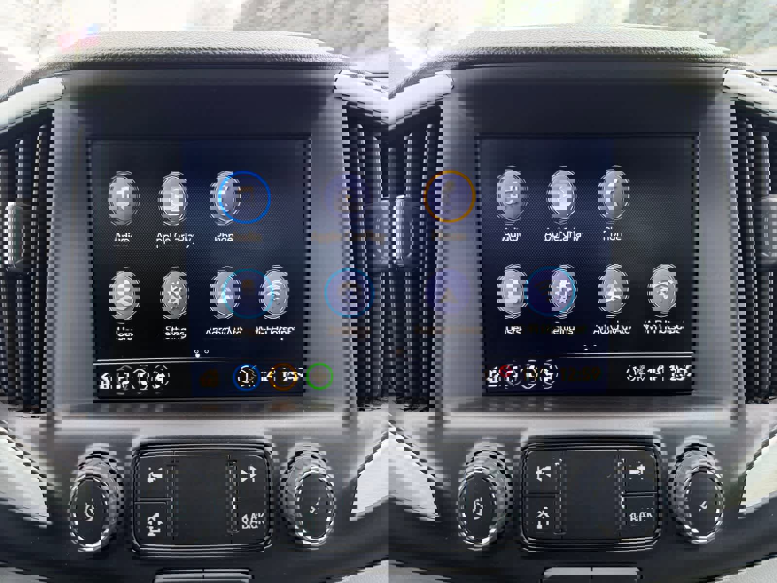 Used 2023 GMC Terrain SLT image 19