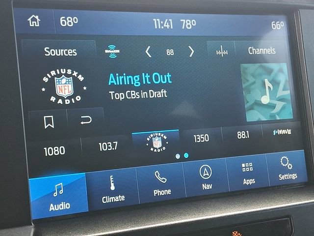 Used 2019 Ford F150 Lariat w/ Max Trailer Tow Package image 17