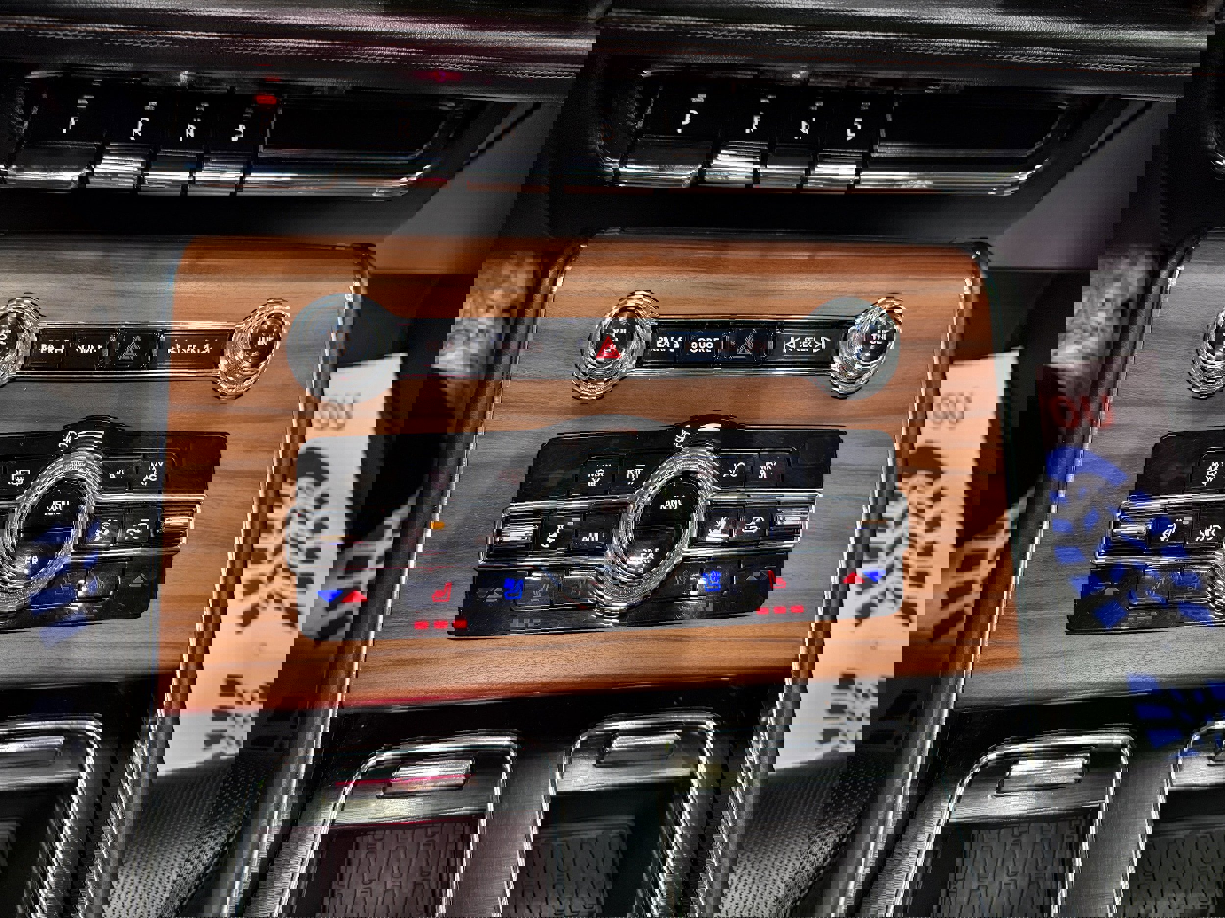 Used 2020 Lincoln Aviator Reserve w/ Equipment Group 202A image 18