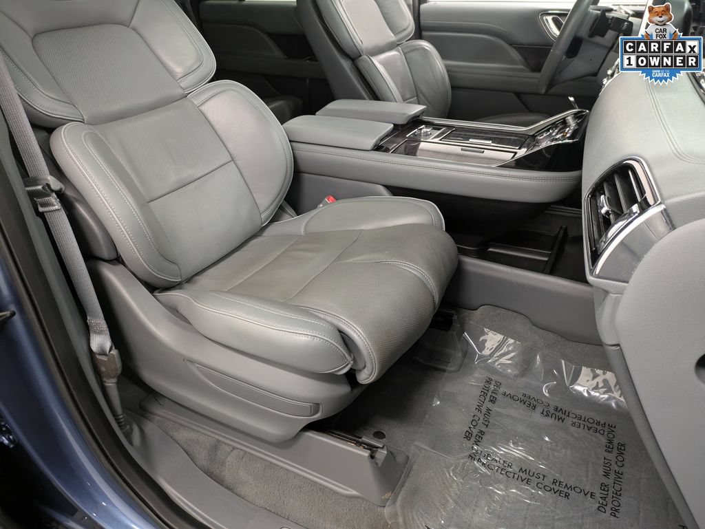Used 2019 Lincoln Navigator Select w/ Technology Package AWD/4WD image 38