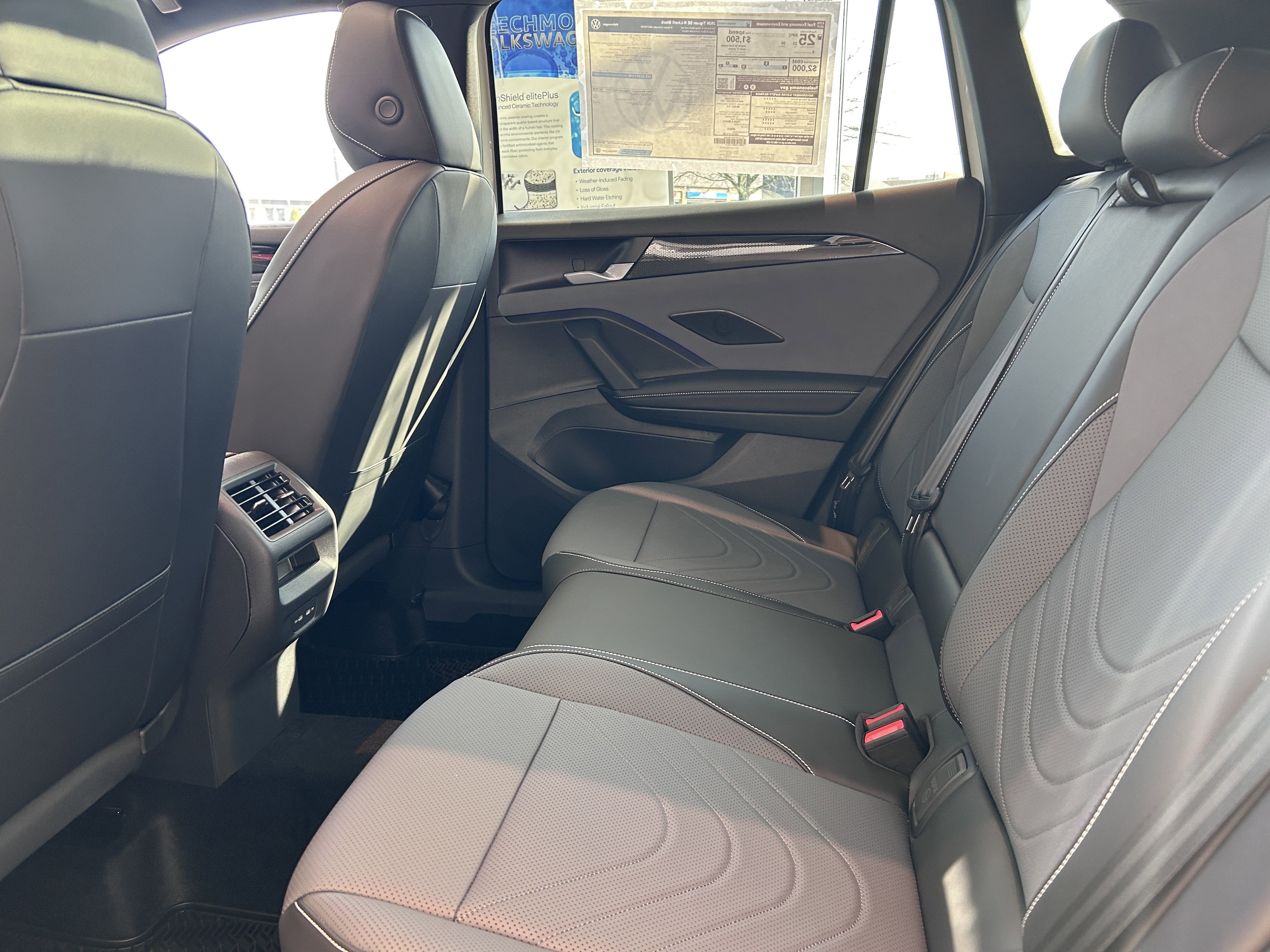 New 2026 Volkswagen Tiguan SE R-Line image 17