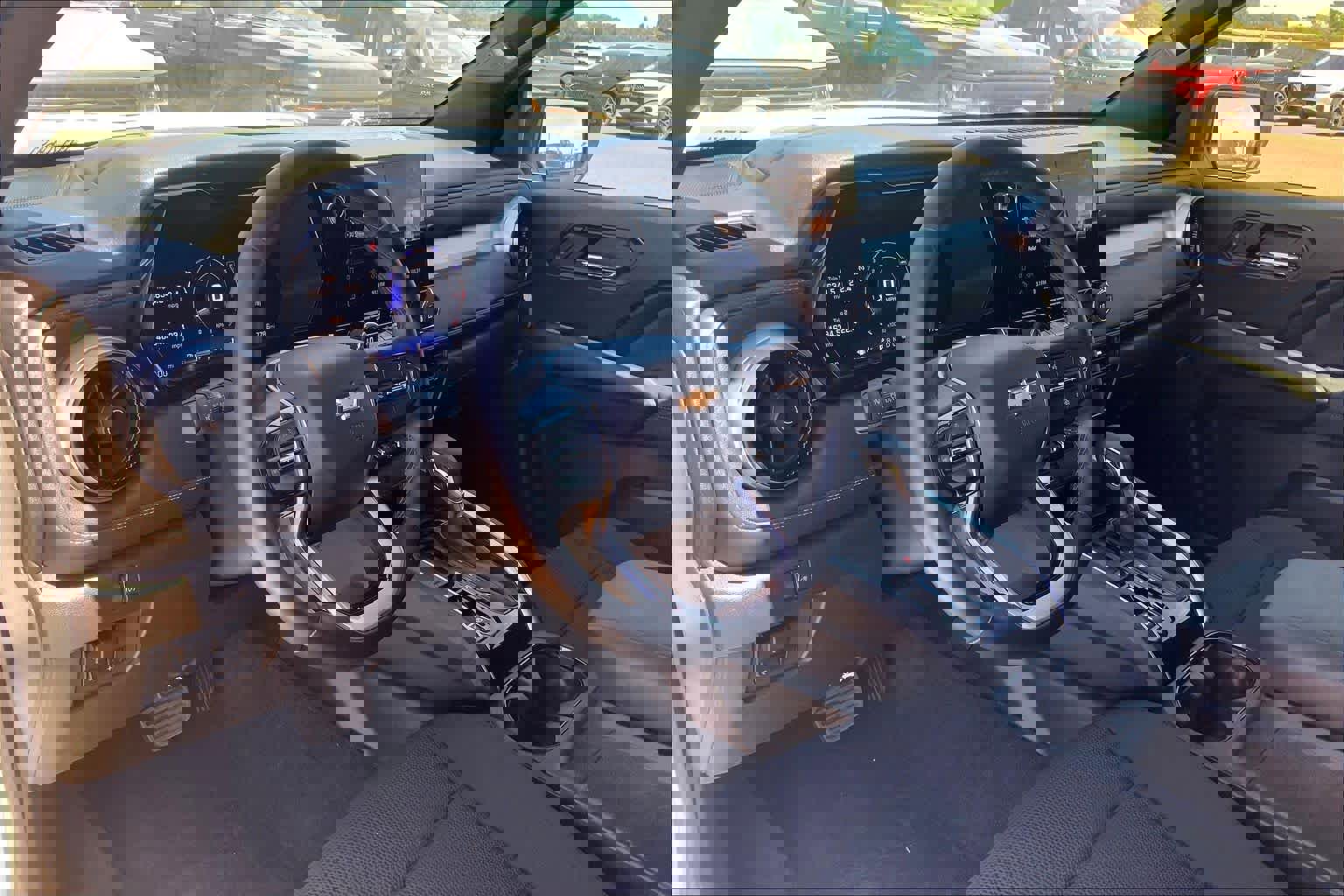 Used 2024 Chevrolet Colorado LT w/ LT Convenience Package image 18