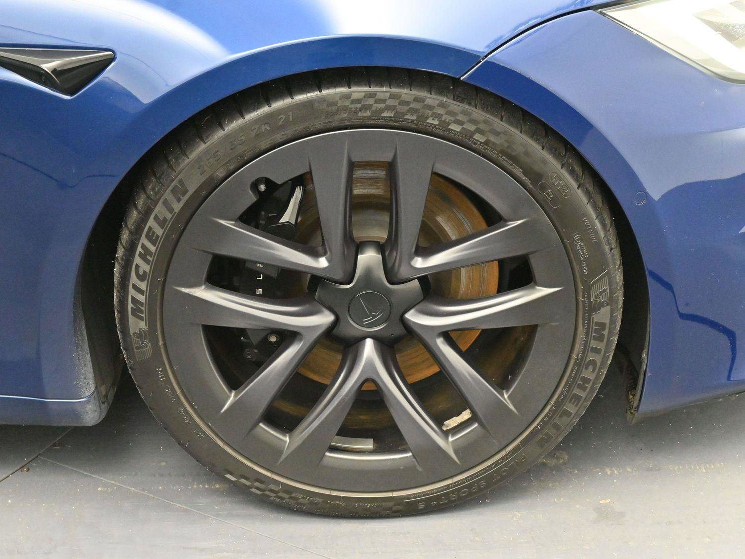 Used 2021 Tesla Model S Plaid image 30