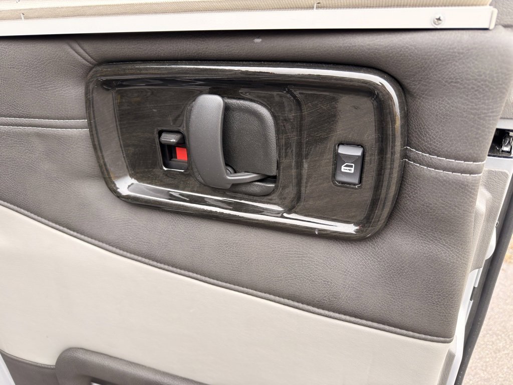 Used 2021 Chevrolet Express 2500 LS w/ Enhanced Convenience Package image 71