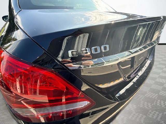 Used 2018 Mercedes-Benz C 300 4MATIC Sedan image 29