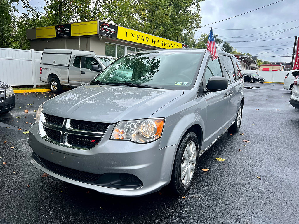 Used 2019 Dodge Grand Caravan SE w/ UConnect Hands-Free Group
