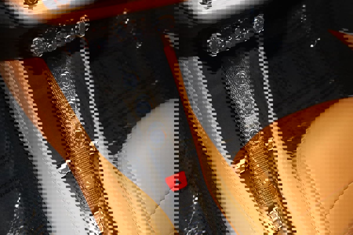 Used 2018 Ferrari California T image 51