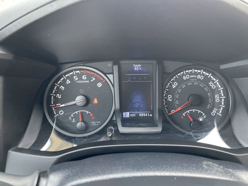 Certified 2020 Toyota Tacoma SR w/ SX Package AWD/4WD image 17