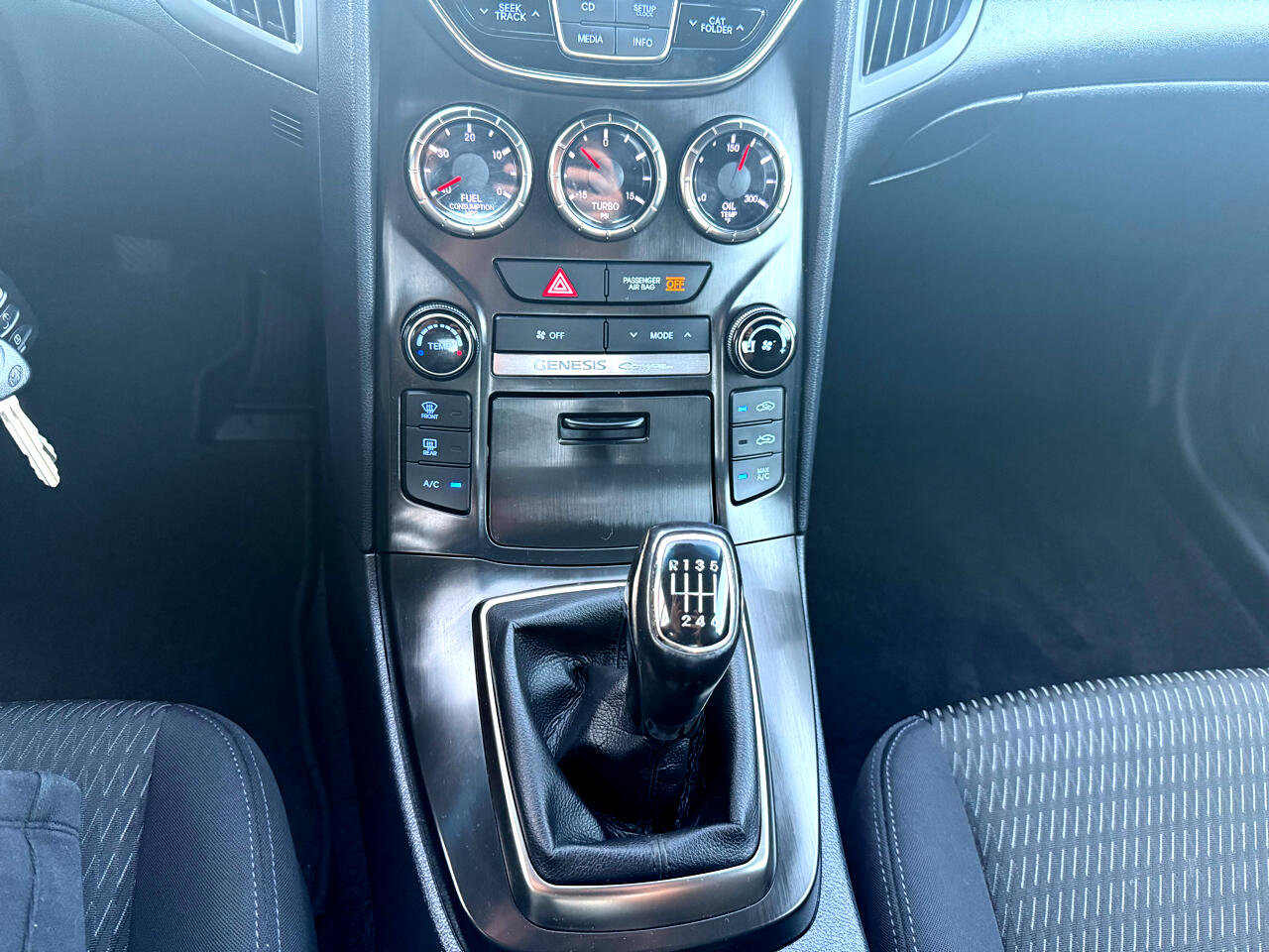 Used 2013 Hyundai Genesis 2.0T RWD image 19