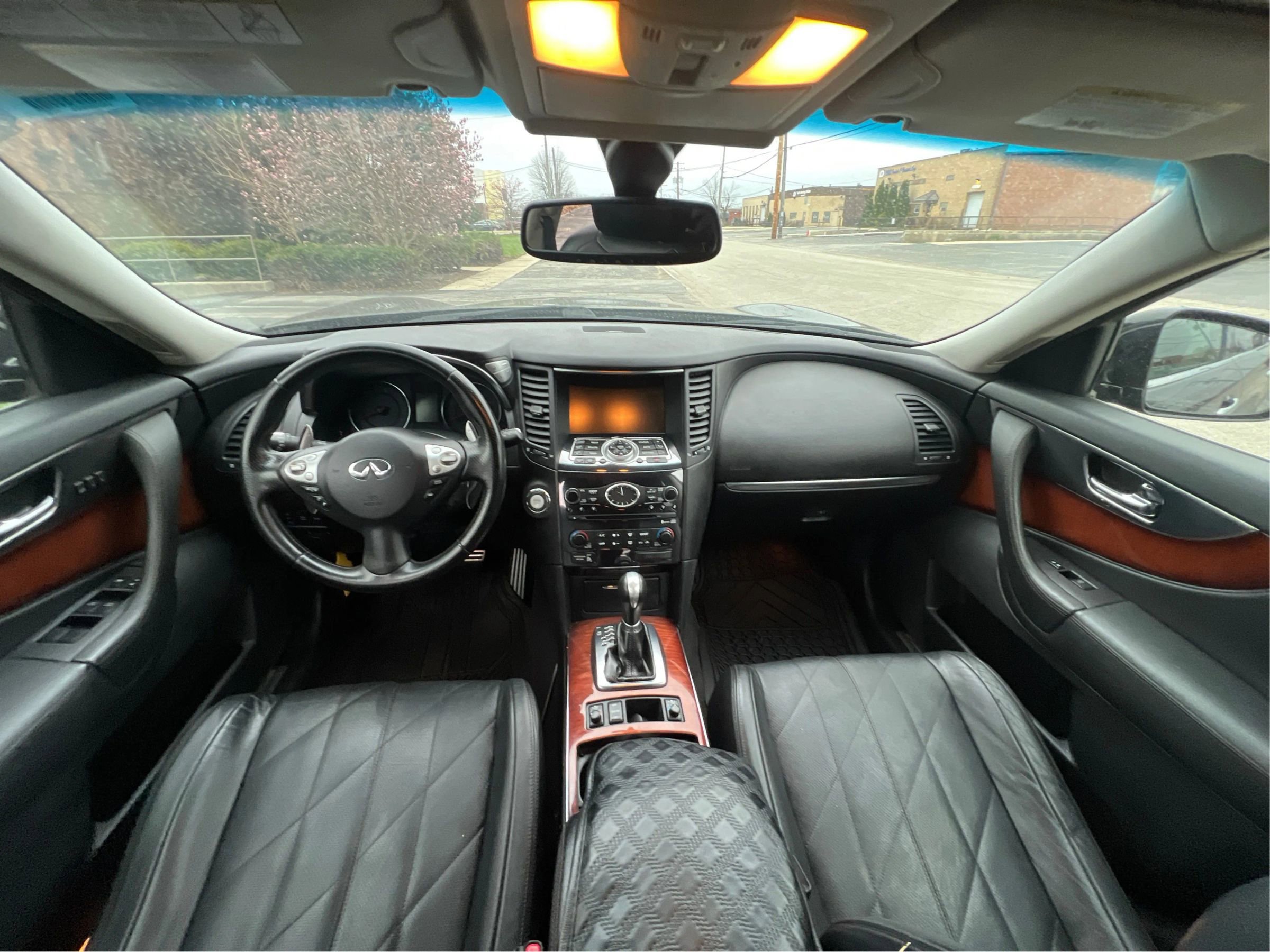 Used 2009 INFINITI FX35 AWD w/ Technology Pkg image 28