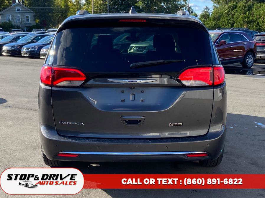 Used 2019 Chrysler Pacifica Touring-L image 4