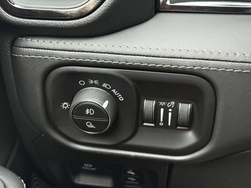New 2026 RAM 1500 Limited AWD/4WD image 27