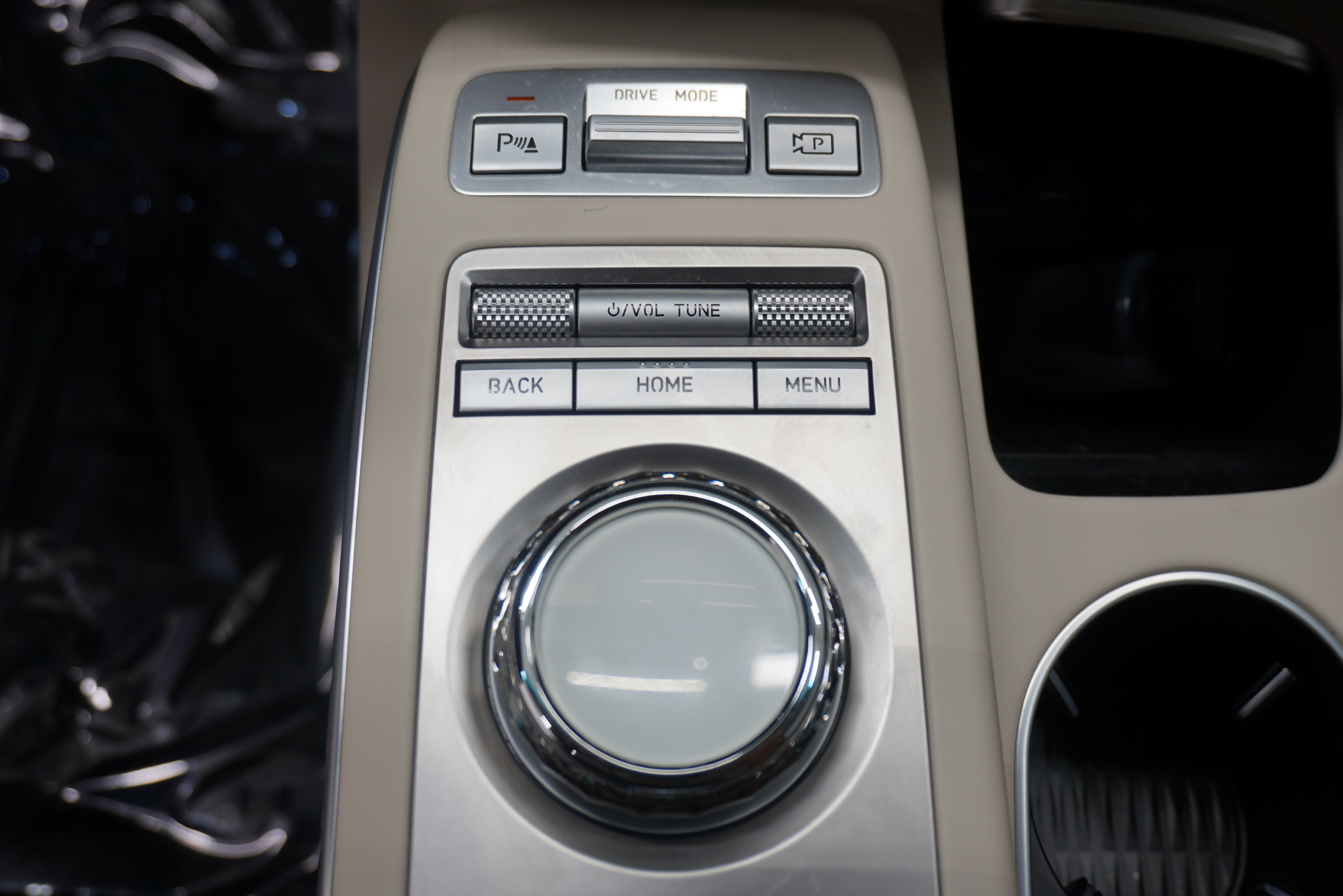 Used 2023 Genesis GV70 2.5T w/ Select Package AWD/4WD image 25