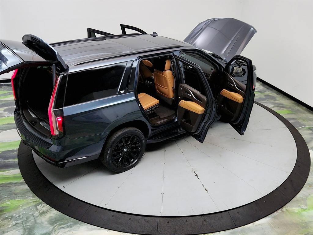 Used 2021 Cadillac Escalade Sport w/ LPO, ONYX Package AWD/4WD image 40