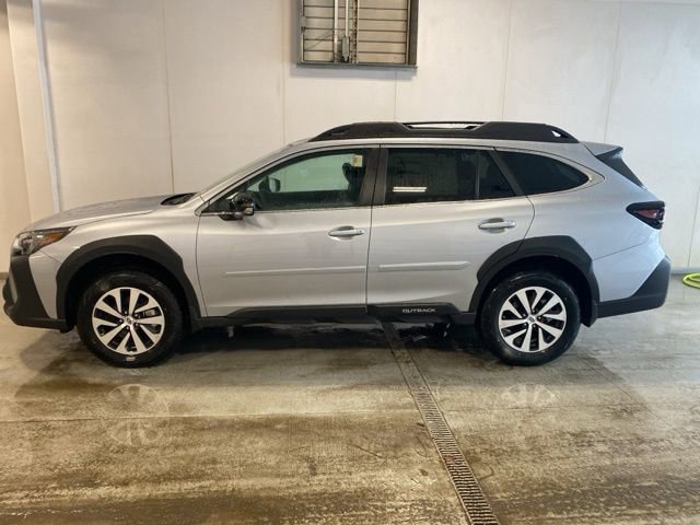 Certified 2025 Subaru Outback Premium image 9