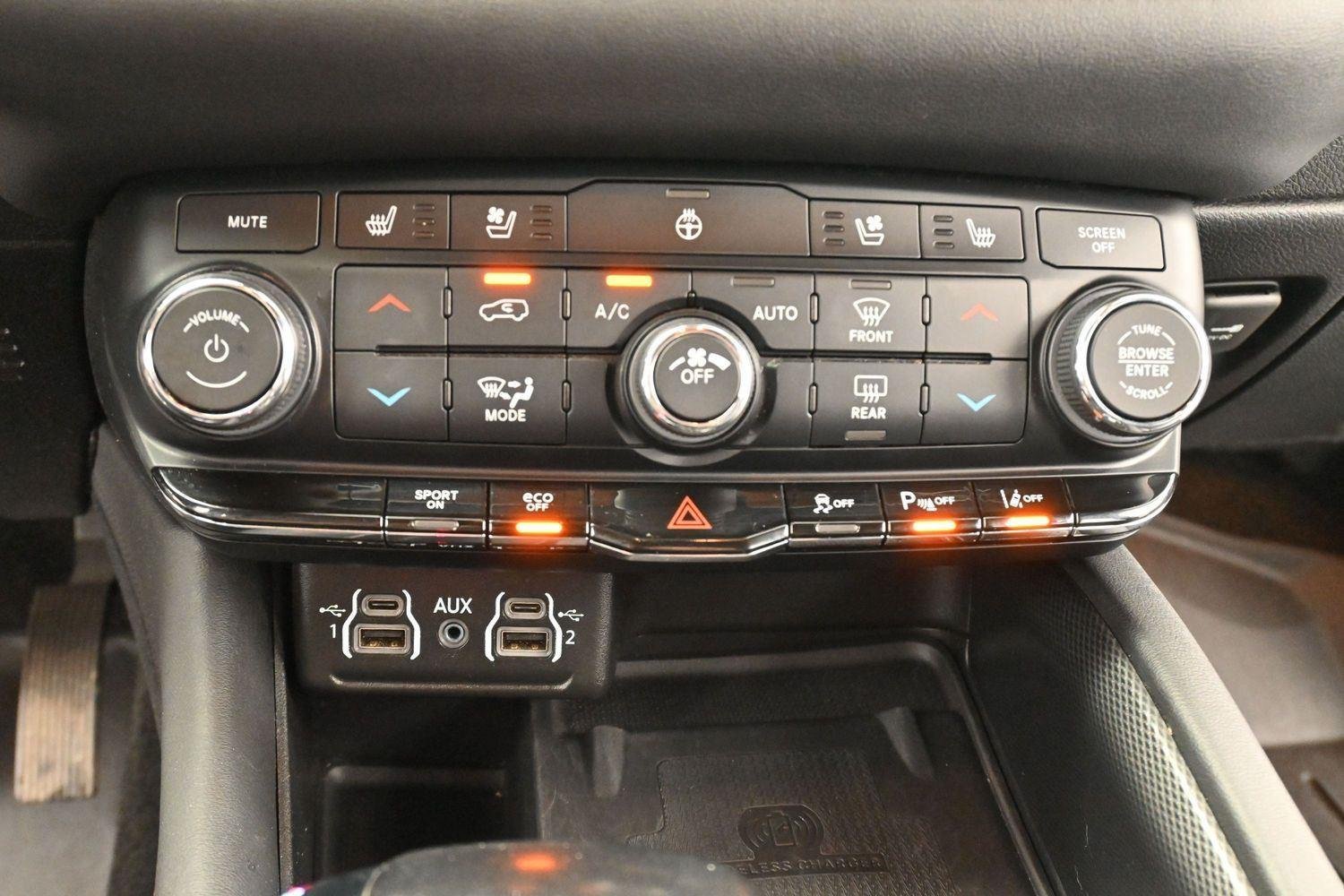 Used 2022 Dodge Durango R/T AWD/4WD image 22