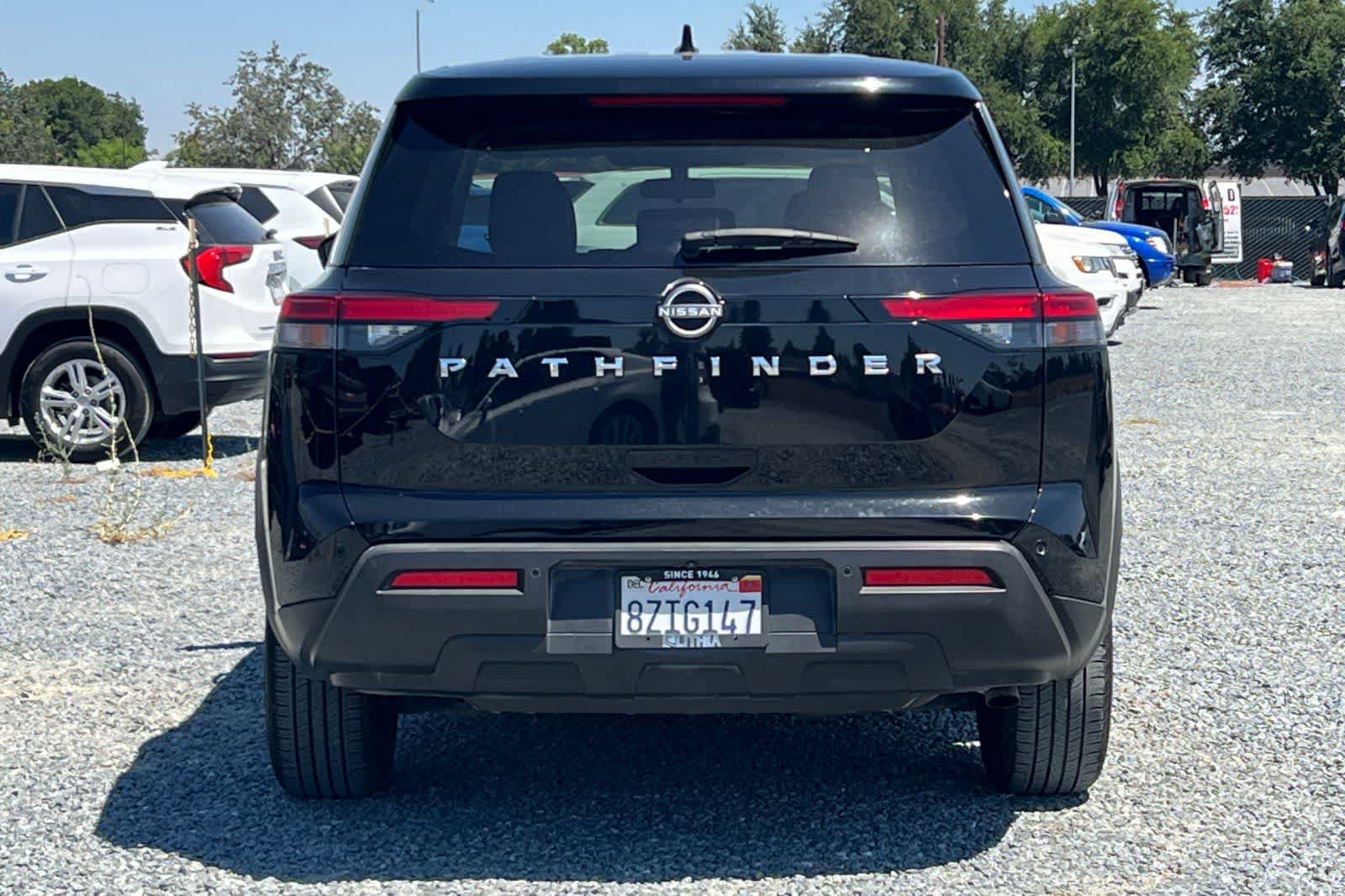 Used 2022 Nissan Pathfinder S FWD image 8