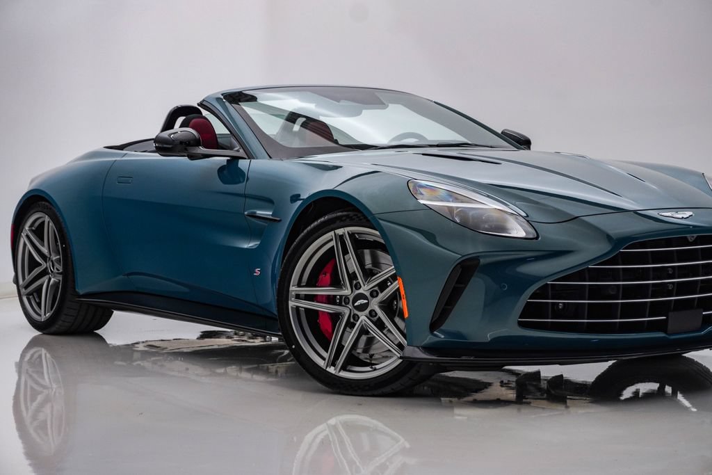 New 2026 Aston Martin V8 Vantage S RWD image 2