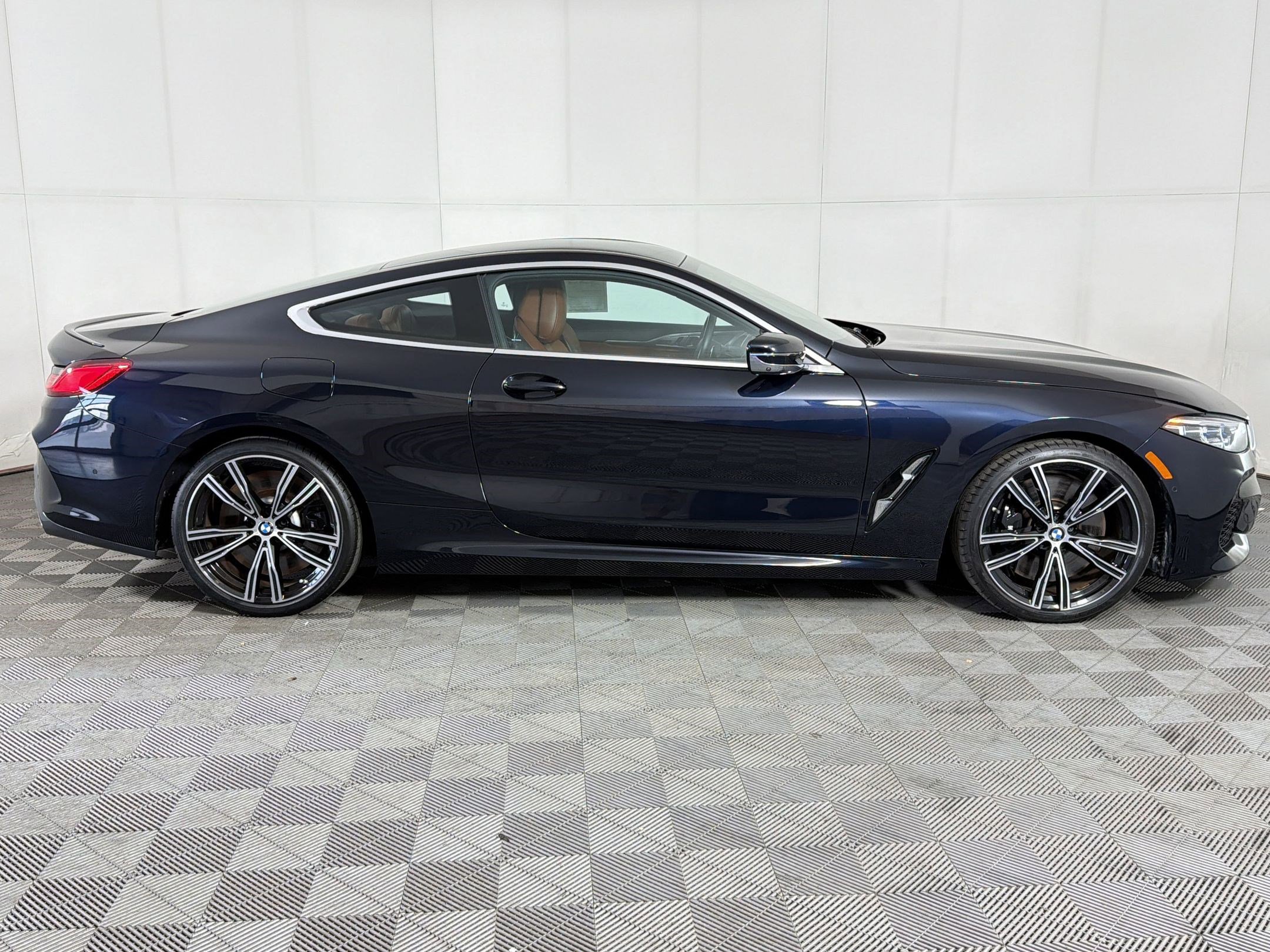 Used 2022 BMW M850i xDrive Coupe image 8