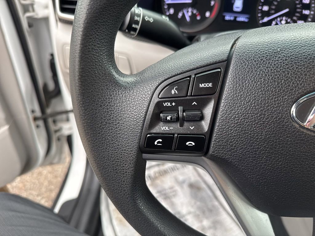 Used 2021 Hyundai Tucson SE w/ Cargo Package image 11