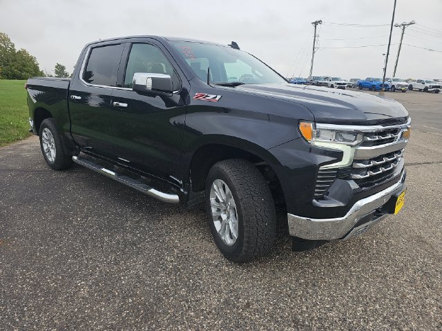 Used 2022 Chevrolet Silverado 1500 LTZ w/ LTZ Premium Package AWD/4WD image 7