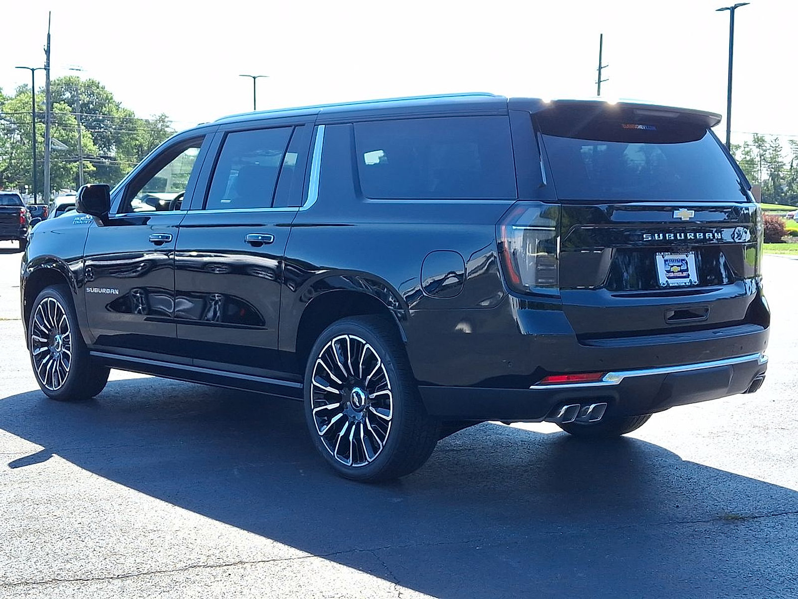 New 2026 Chevrolet Suburban High Country AWD/4WD image 11