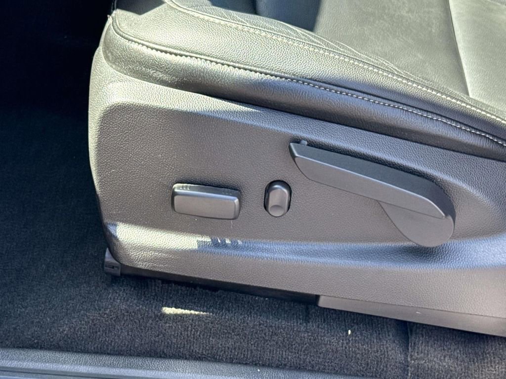 Used 2018 GMC Canyon SLT w/ Trailering Package image 26