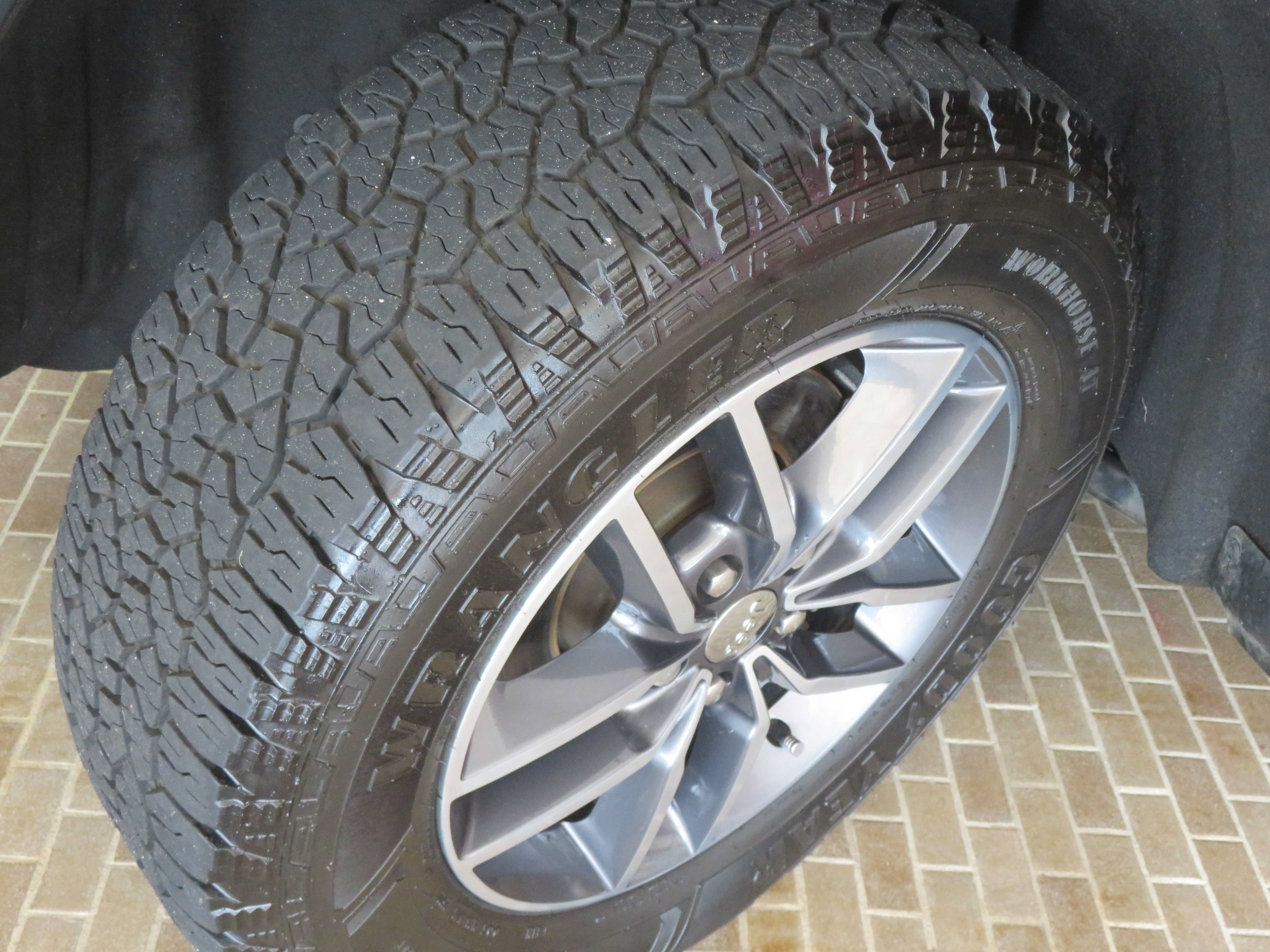 Used 2017 Jeep Grand Cherokee Limited AWD/4WD image 11