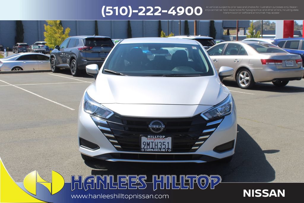 Used 2024 Nissan Versa SV w/ Trunk Package FWD image 4