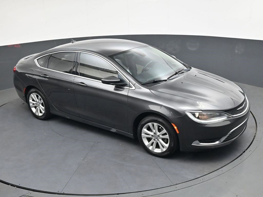 Used 2017 Chrysler 200 Limited Platinum image 18