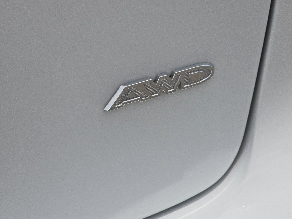 Used 2023 Chrysler Pacifica Touring-L AWD/4WD image 12