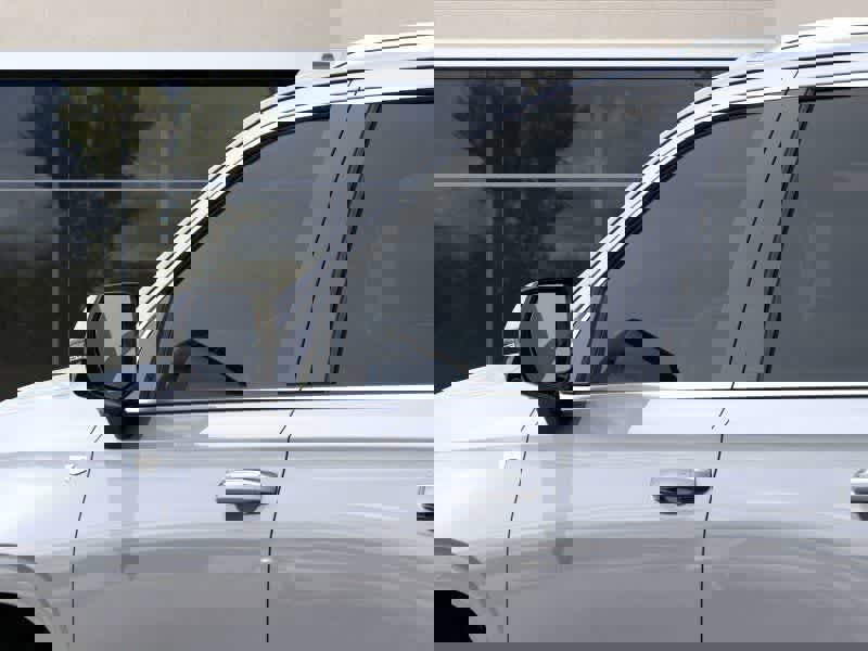 New 2026 Cadillac Escalade Luxury image 12