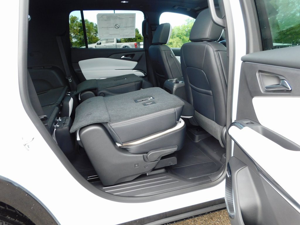 New 2026 Chevrolet Traverse High Country w/ LPO, Floor Liner Package image 30
