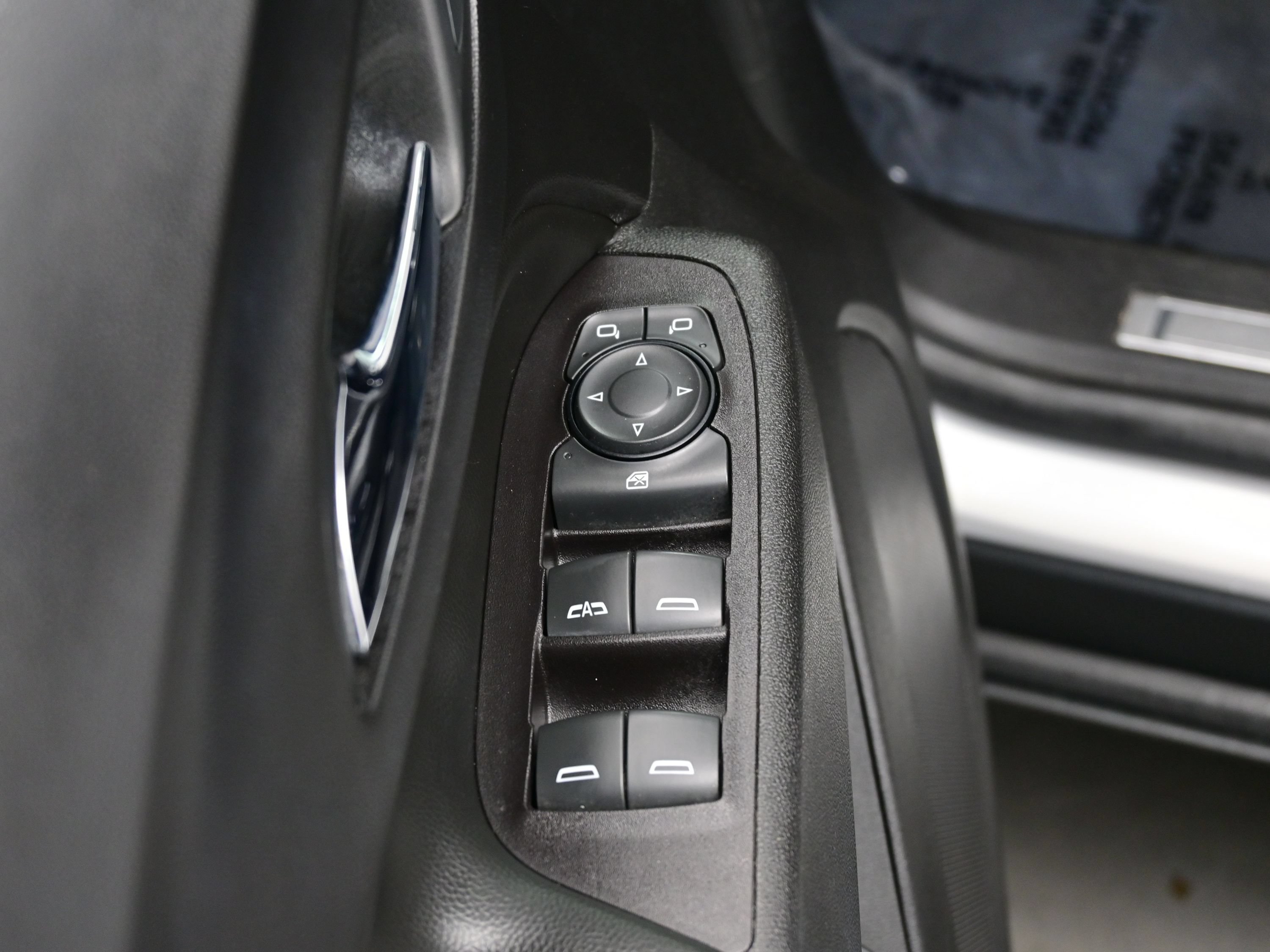 Used 2019 Chevrolet Equinox Premier AWD/4WD image 10