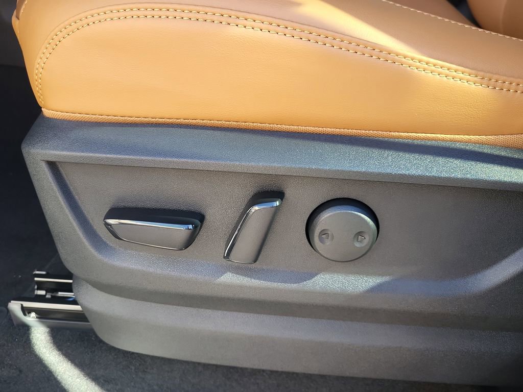 New 2026 Nissan Armada SL w/ Convenience Package image 10