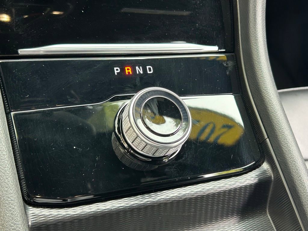 Certified 2024 Jeep Grand Cherokee Limited w/ Black Appearance Package image 26