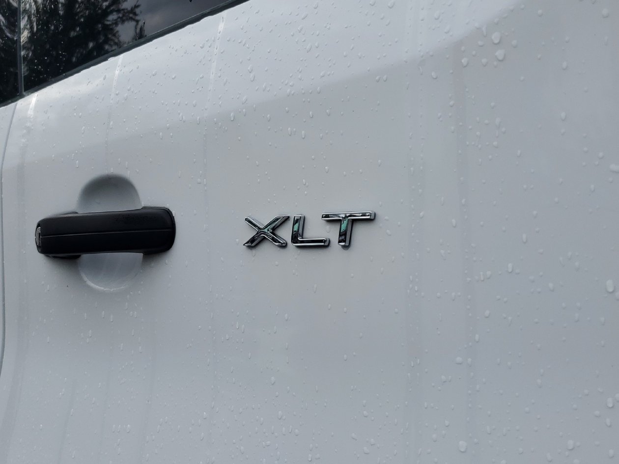Used 2025 Ford Transit 350 XLT RWD image 8