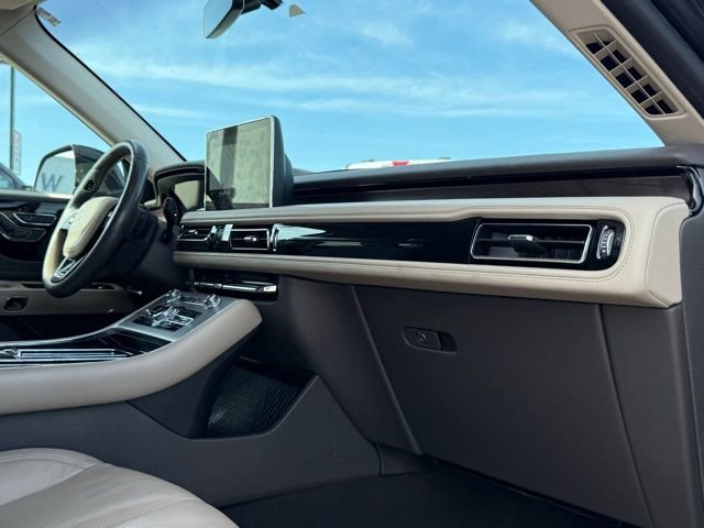 Used 2022 Lincoln Aviator Reserve w/ Equipment Group 201A AWD/4WD image 18