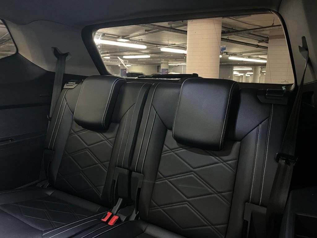 Used 2024 Volkswagen Atlas SE AWD/4WD image 24